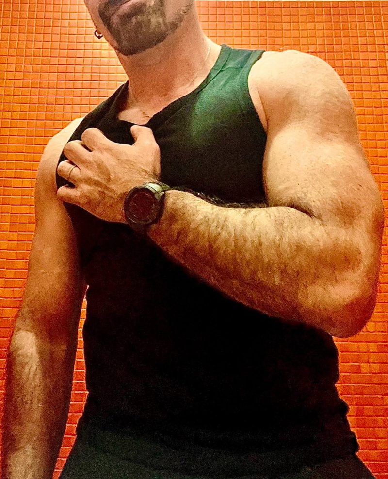 Stefano Escort: con 50 rose mi puoi possedere bocca e culetto come vuoi