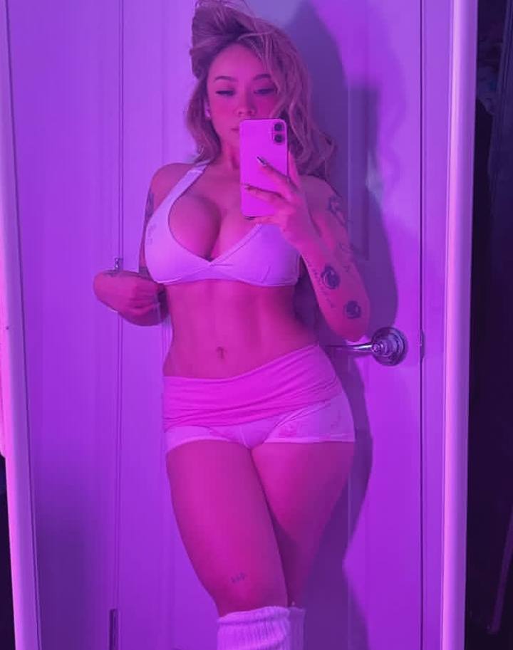 🍑🌹Sono disponibile per un po' di divertimento malizioso 🍑