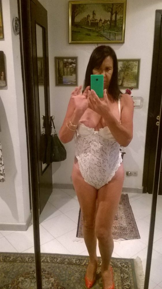 brunaitaliana matura bella presenza molto erotica per momenti intriganti nn rispondo ad anonimi kiamami x incontro in ambiente riservato ed elegant