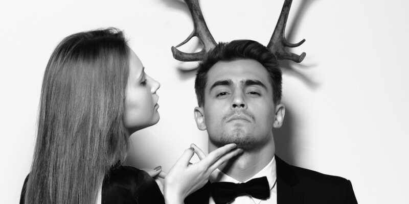 TRASGRESSIONE E INCONTRI DI SESSO A MILANO. CERCASI SINGOLE, SINGOLI (BULL) O COPPIE SCAMBISTE SWINGERS (O COPPIE CUCKOLD)