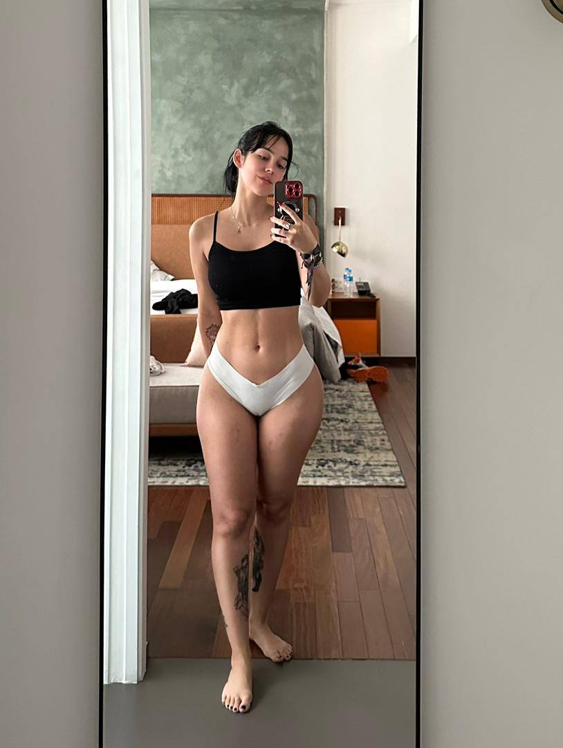 Sono disponibile per incontri sessuali a pagamento.