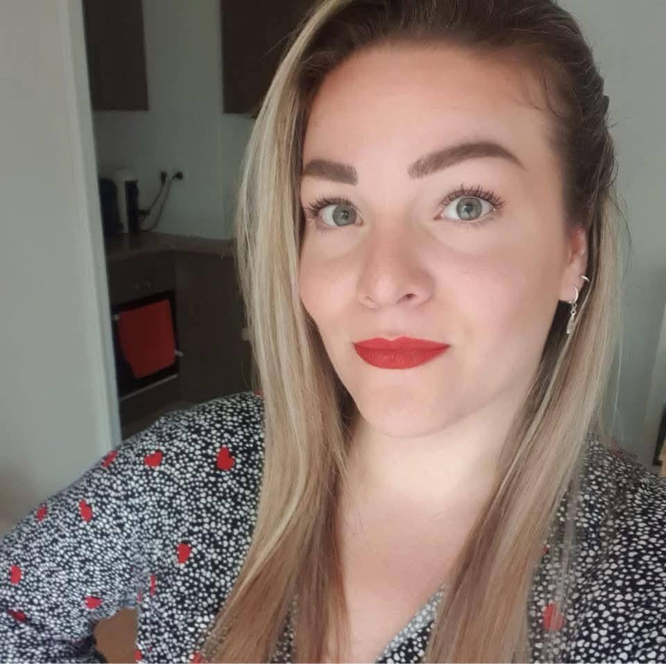 Ciao sono Alberta Texh hackerina molto porca