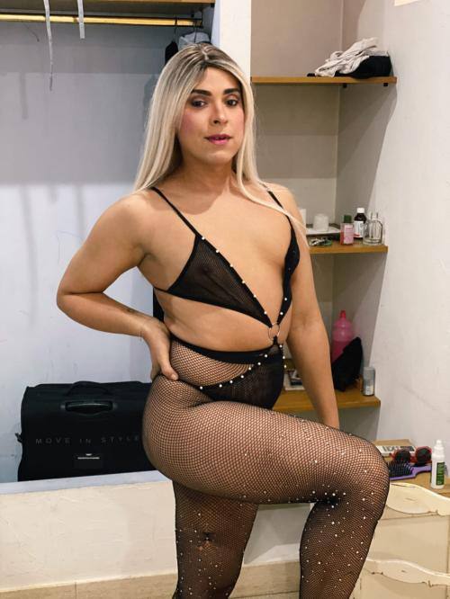 RIVA DEL GARDA - PRIMISSIMA VOLTA NOVITA IN CITTA !!! TRANSEX NATALIE IL POMPINO PIÙ BELLO MAI PROVATO *.SUPER COMPLETA