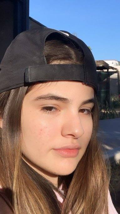 Sono disponibile per sesso a pagamento. 