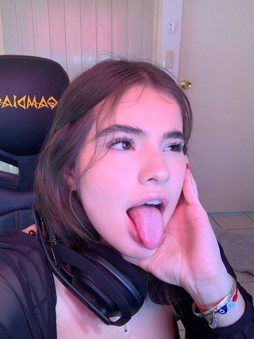 Sono disponibile per sesso a pagamento ♥️