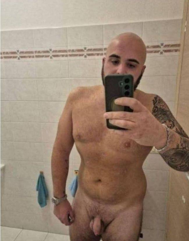 Mi piace essere inculato molto forte, potete contattarmi anche su tiktok officialandrea91