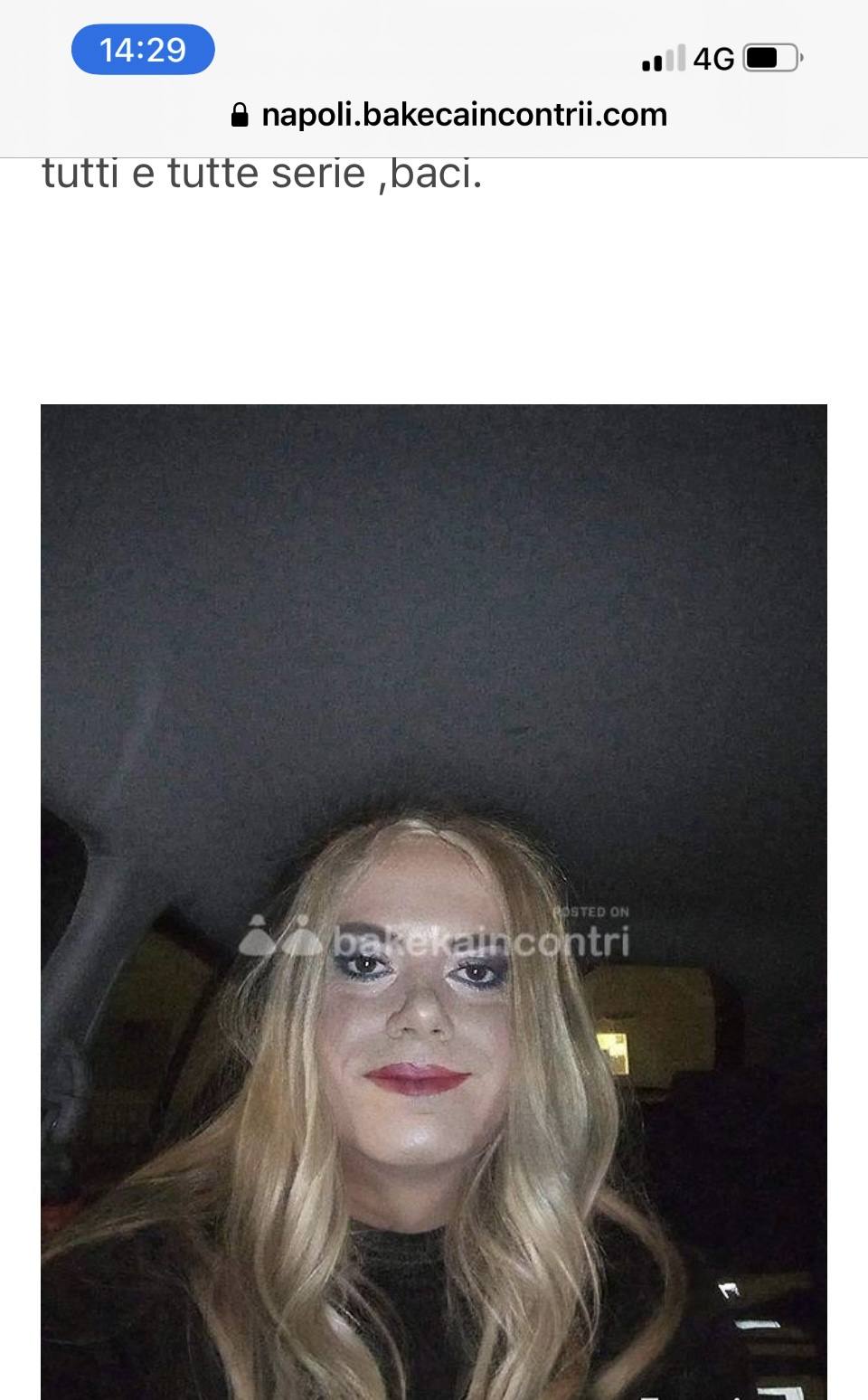 La tua Trans ha una bella esposizione . Cazzo
